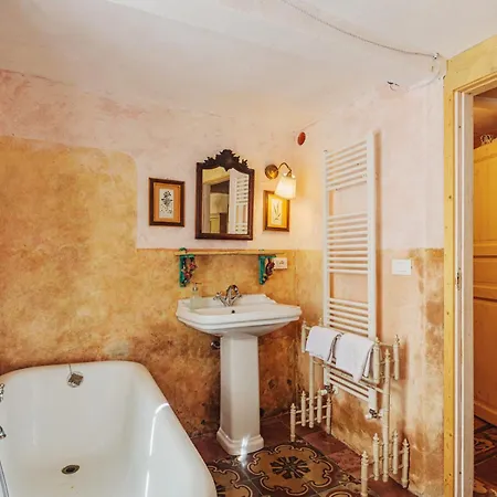 Di Charme E Ristorante Stallato Il Filo Di Paglia *