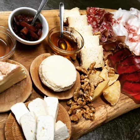 Farm stay Di Charme E Ristorante Stallato Il Filo Di Paglia *
