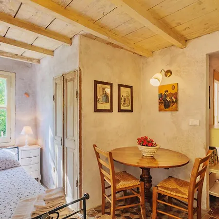 Séjour à la ferme Di Charme E Ristorante Stallato Il Filo Di Paglia *