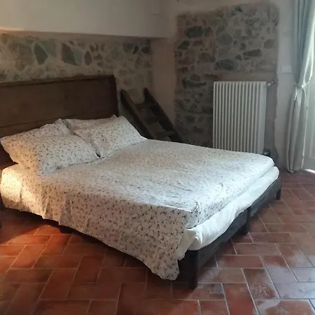 Farm stay Di Charme E Ristorante Stallato Il Filo Di Paglia *