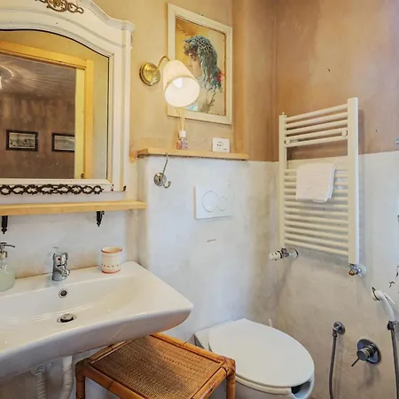 Farm stay Di Charme E Ristorante Stallato Il Filo Di Paglia Carro