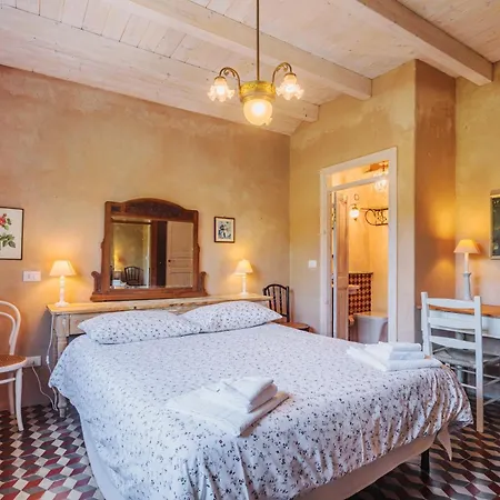 Séjour à la ferme Di Charme E Ristorante Stallato Il Filo Di Paglia *