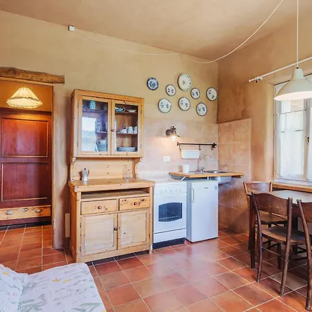 Séjour à la ferme Di Charme E Ristorante Stallato Il Filo Di Paglia Carro