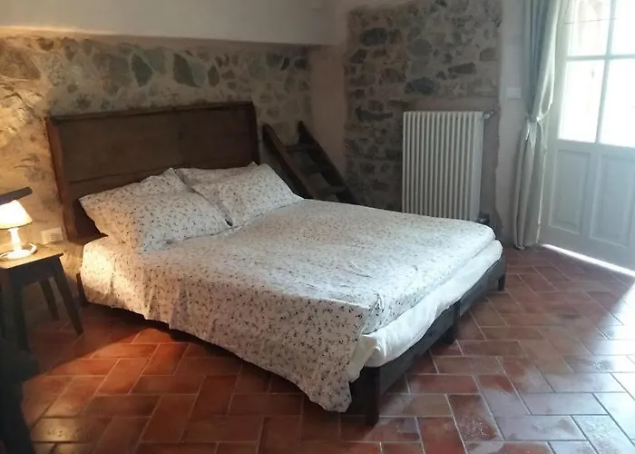 Agroturismo Di Charme E Ristorante Stallato Il Filo Di Paglia *